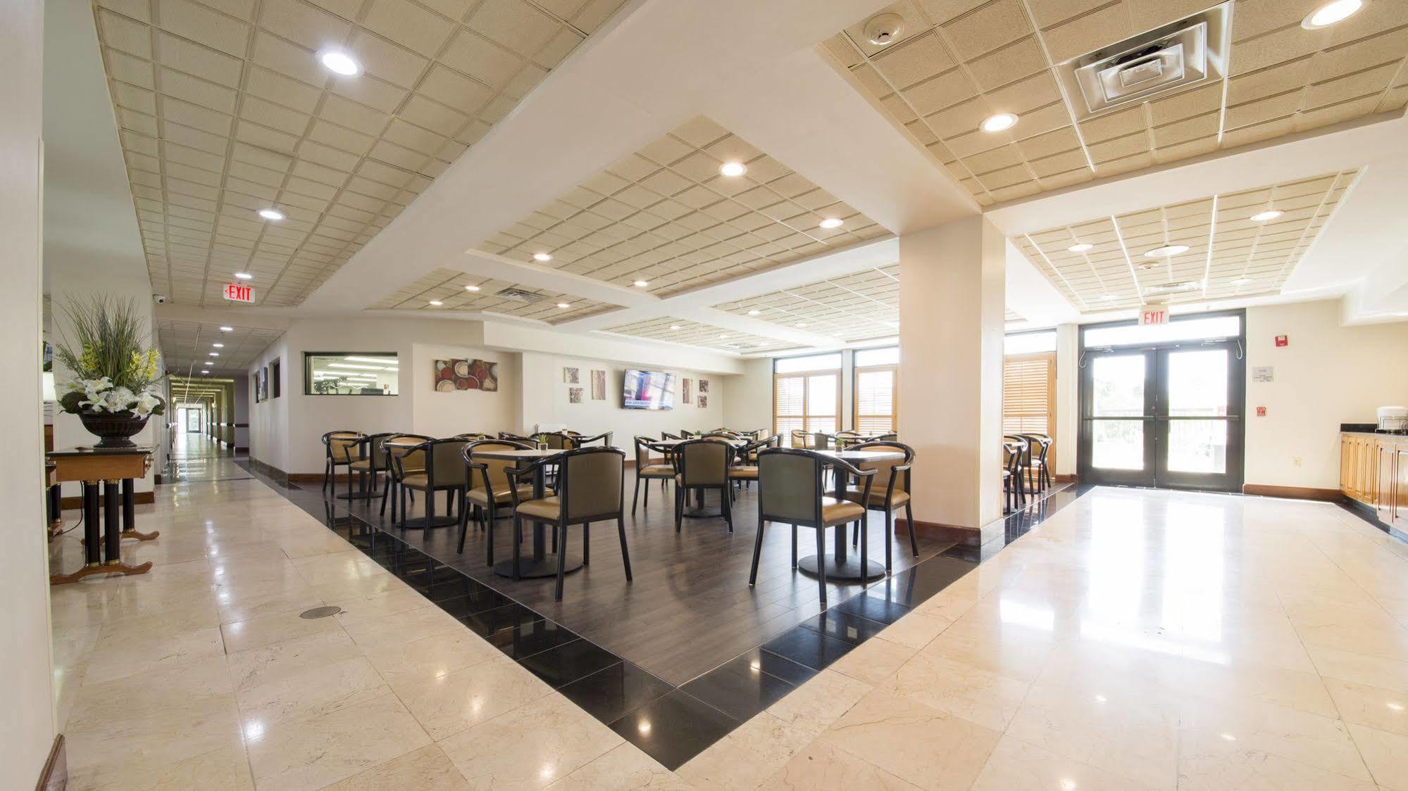 Wingate By Wyndham Montgomery Luaran gambar